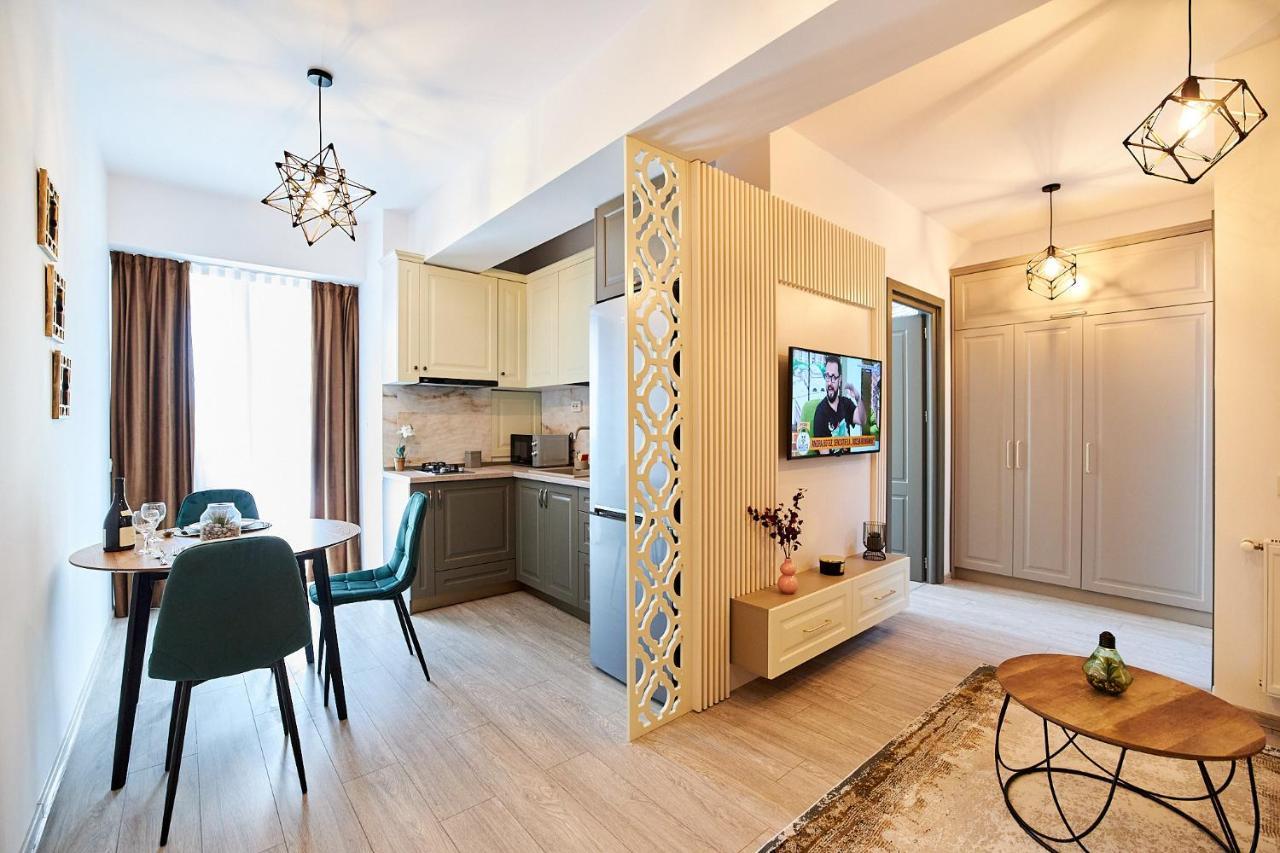 Uptown Apartments ยาช ภายนอก รูปภาพ