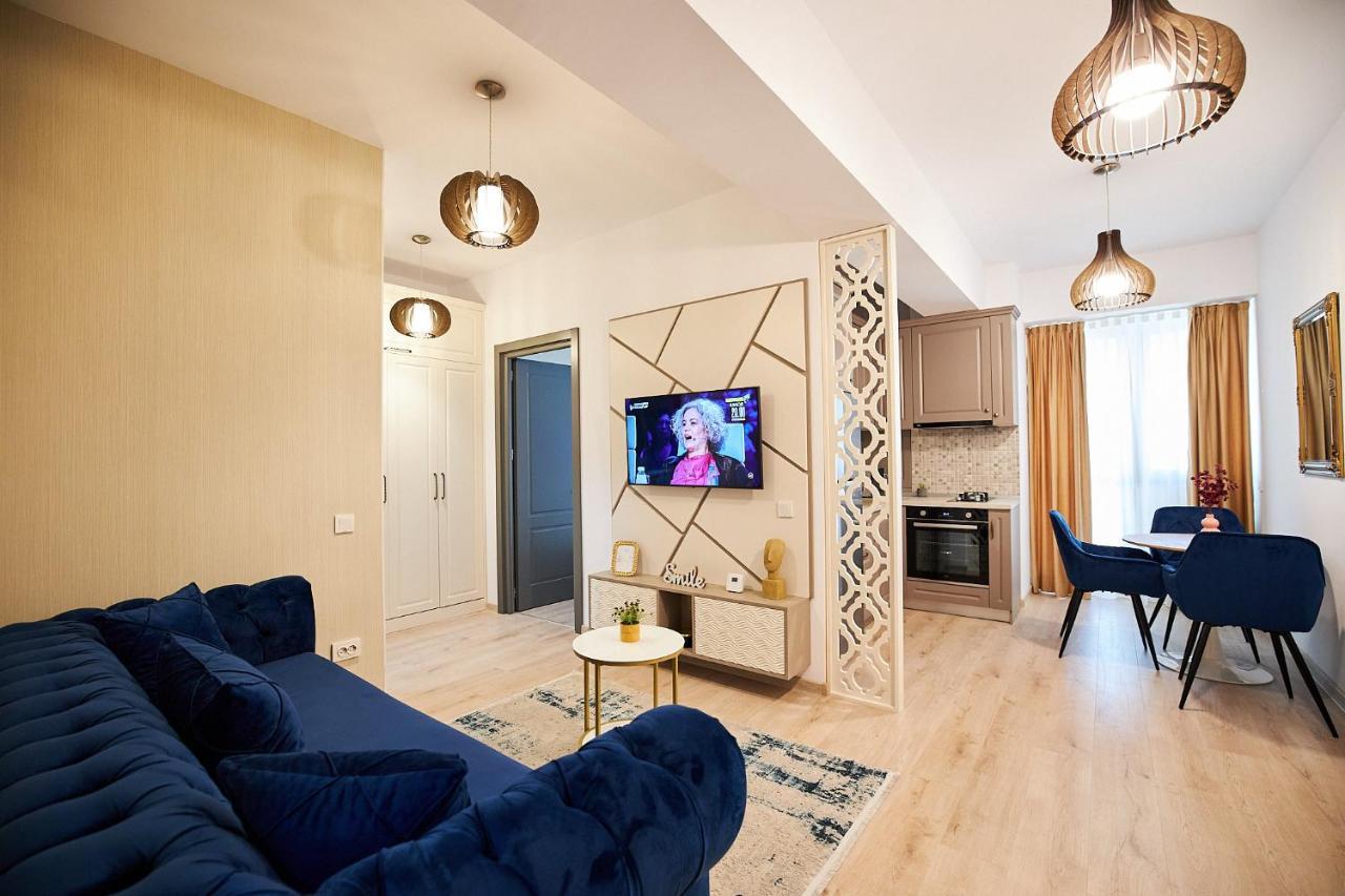 Uptown Apartments ยาช ภายนอก รูปภาพ