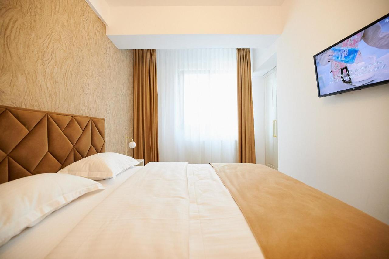 Uptown Apartments ยาช ภายนอก รูปภาพ