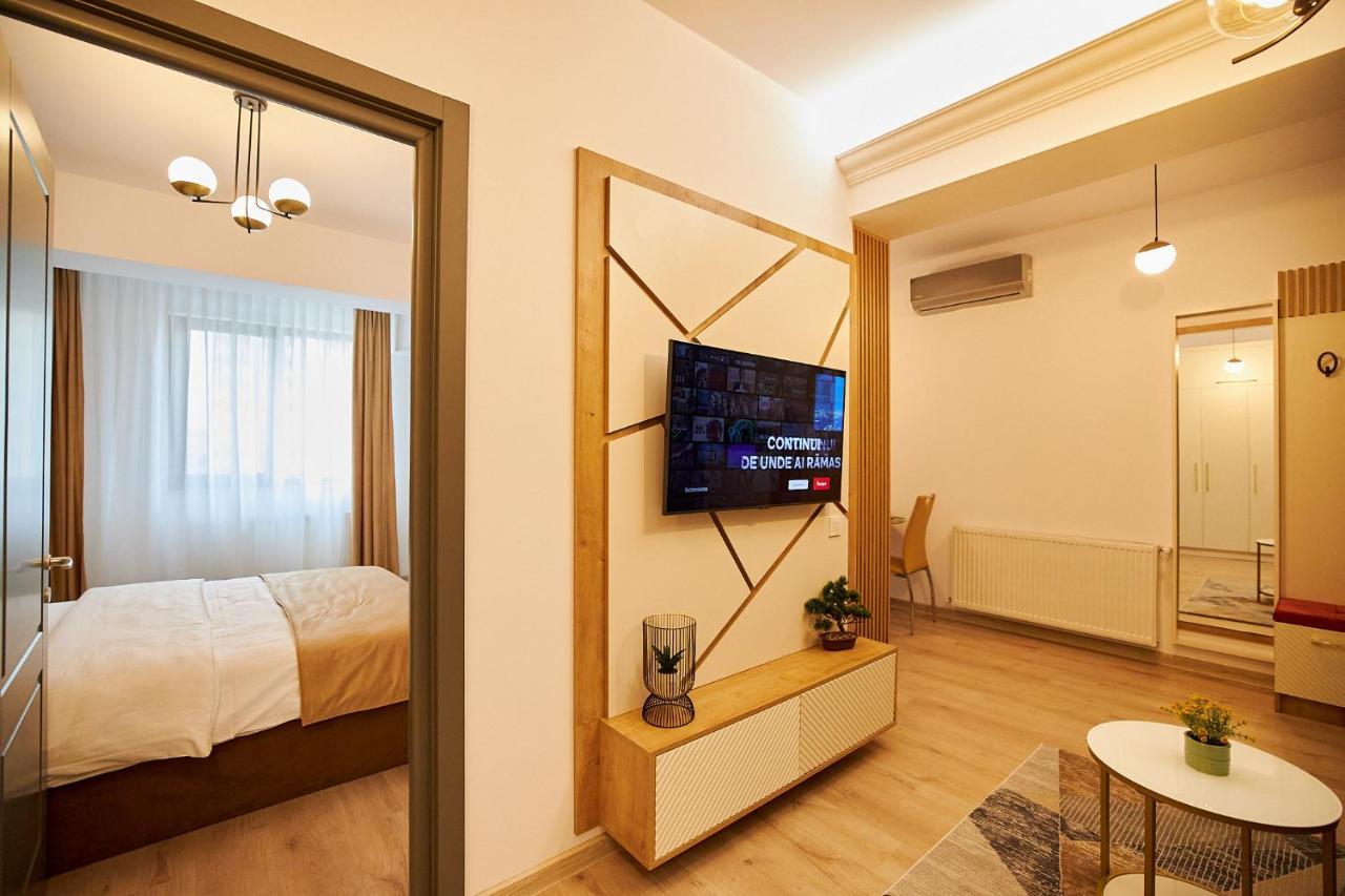 Uptown Apartments ยาช ภายนอก รูปภาพ