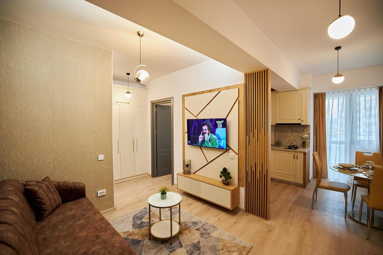 Uptown Apartments ยาช ภายนอก รูปภาพ