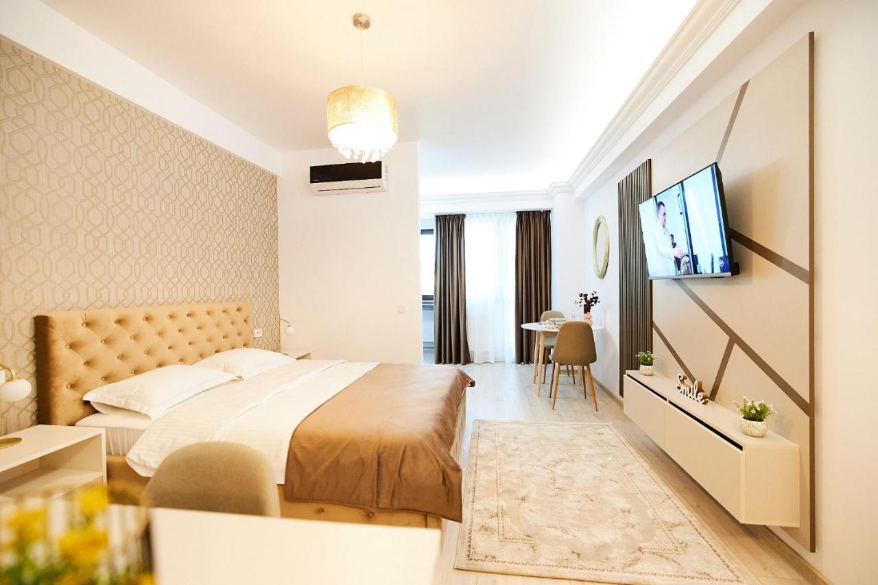 Uptown Apartments ยาช ภายนอก รูปภาพ