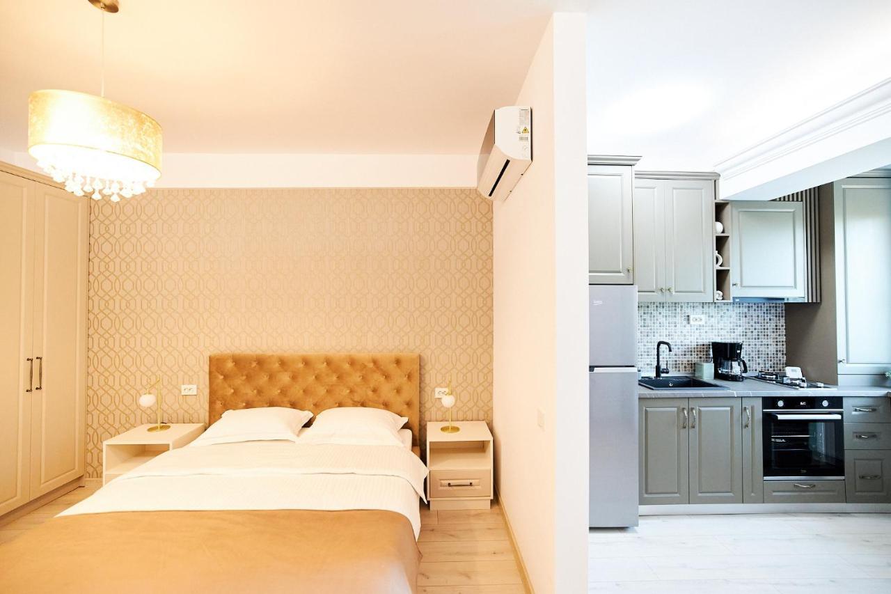 Uptown Apartments ยาช ภายนอก รูปภาพ