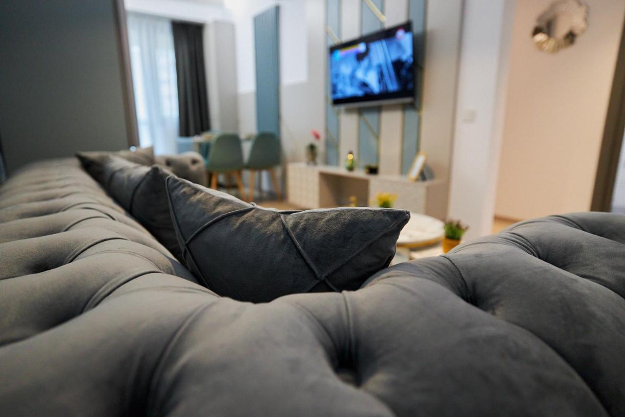 Uptown Apartments ยาช ภายนอก รูปภาพ